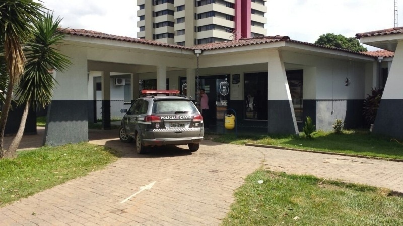 Depois de sacar dinheiro no banco, mulher é assaltada no centro de Sinop