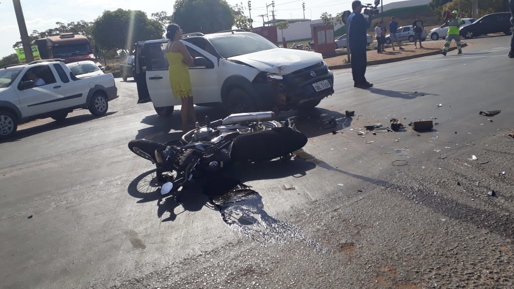 Motociclista fica em estado grave após acidente de trânsito