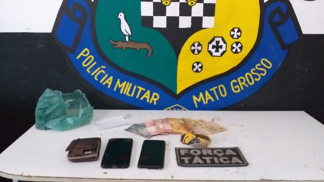 Força Tática localiza porção de droga com jovens em Sinop