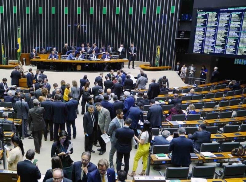Câmara aprova projeto que define crimes de abuso de autoridade