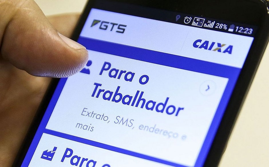 Comissão de Trabalho debate propostas sobre mudanças no FGTS