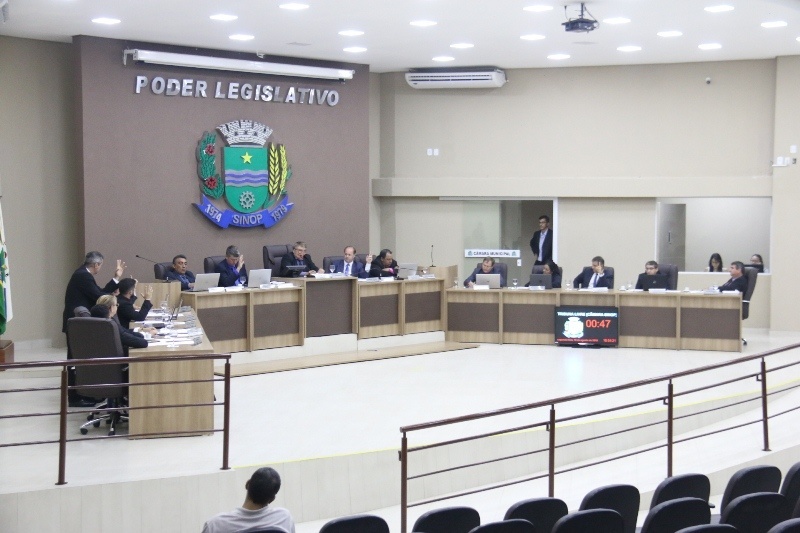 Câmara aceita veto de prefeita e extingue alvará proporcional