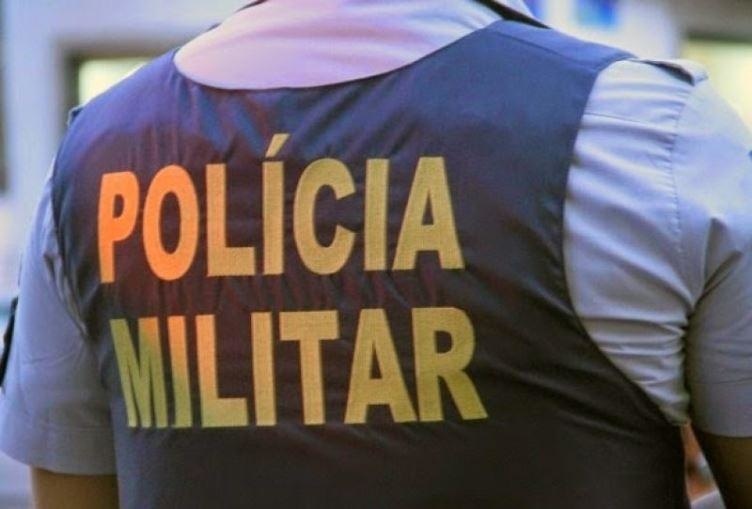 Homem é preso pela PM por tentar vender motocicleta roubada para própria dona