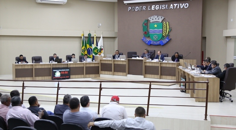 Vereadores querem ouvir a população sobre a venda do Estádio