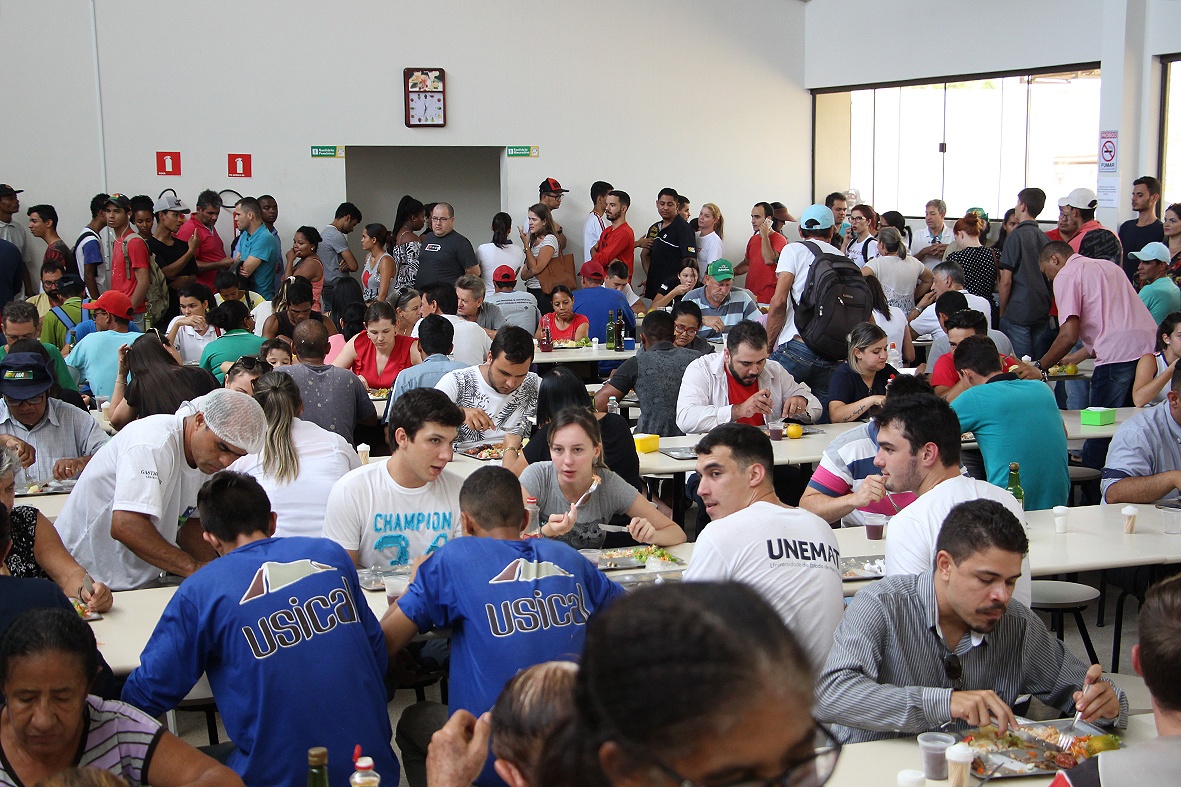 Restaurante Popular terá almoço com churrasco na sexta-feira (13)