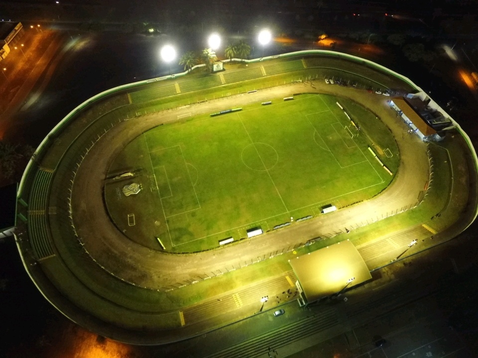 Prefeitura muda projeto e propõe venda de toda área do estádio
