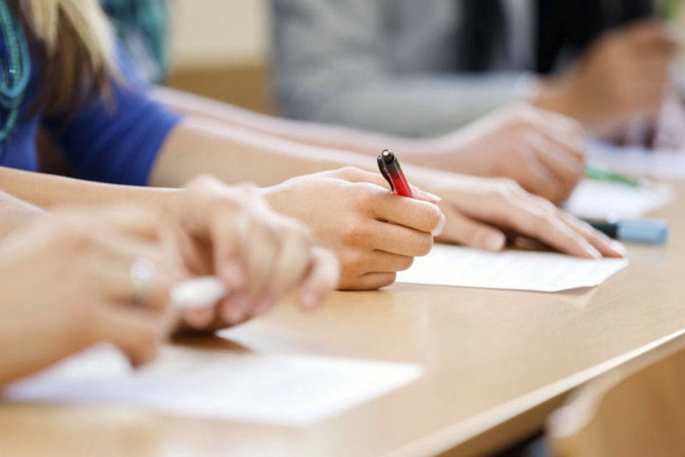 Comissão aprova proposta pedagógica para alunos com baixo rendimento escolar