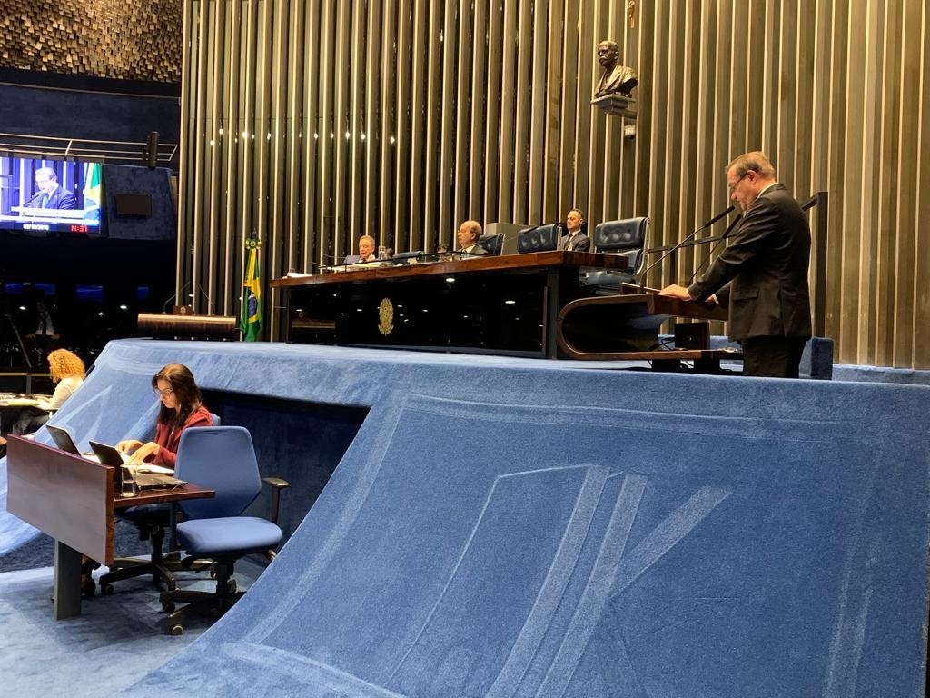 Temendo tragédia, senador cobra controle sobre barragens em MT