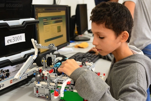 Escolas públicas de Sinop receberão kits de robótica