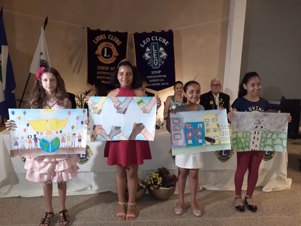 Alunos de escolas públicas são premiados em concurso do Lions Clube