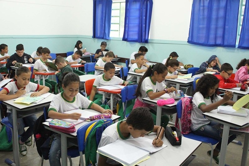 Inscrições de seletivo para contratação de 312 professores encerram dia 1º/11