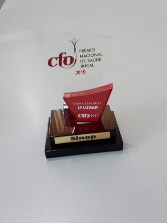 Sinop recebe troféu de campeã em prêmio estadual sobre saúde bucal