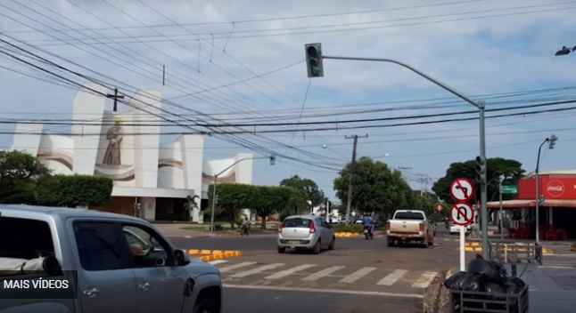 Secretário fala sobre novo semáfaro instalado em Sinop