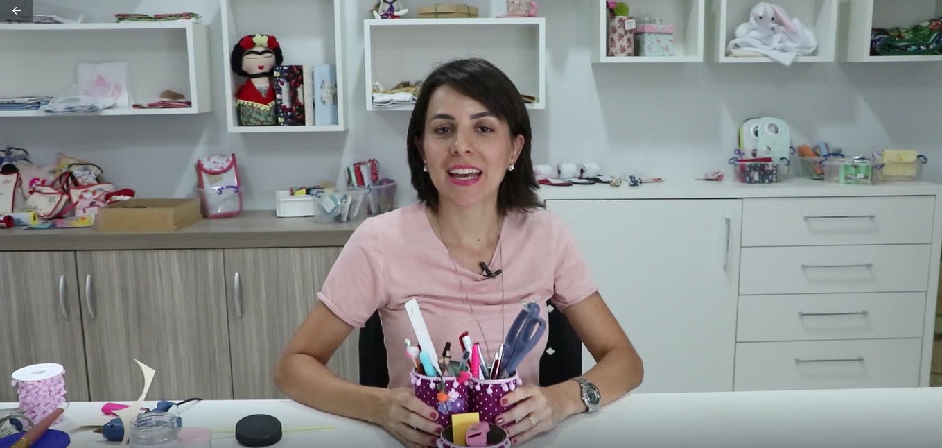Artesã dá dicas de como fazer porta treco