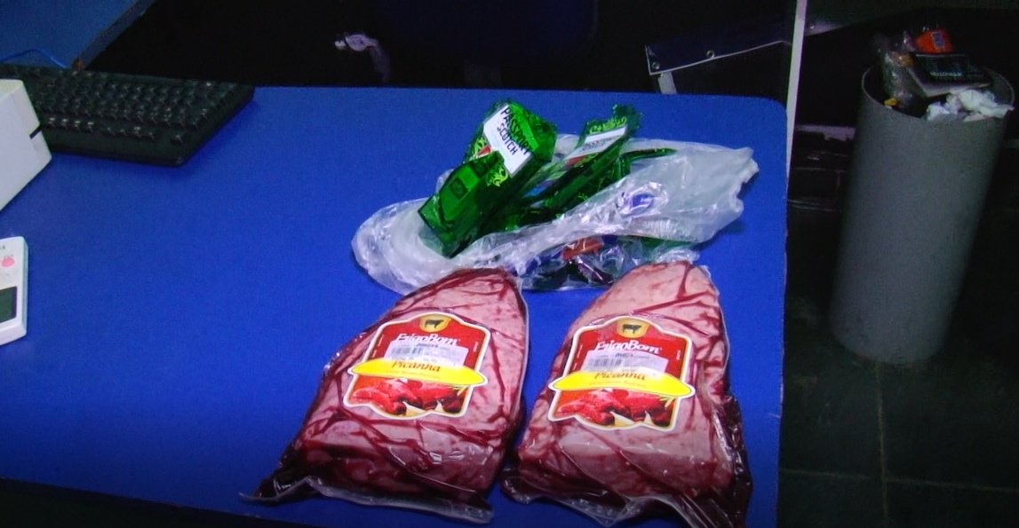 Homem é preso por furtar carne e whisky