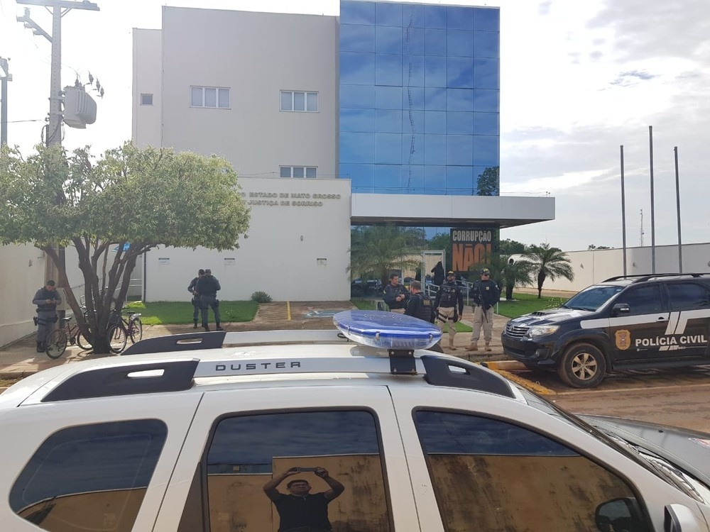 Operação cumpre mandados em 7 cidades de MT contra roubo de defensivos agrícolas e de caminhonetes