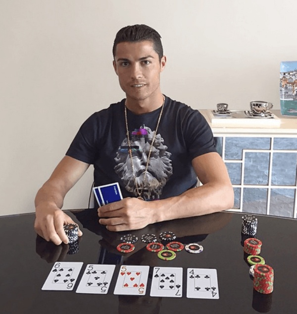 9 famosos que gostam de jogar poker