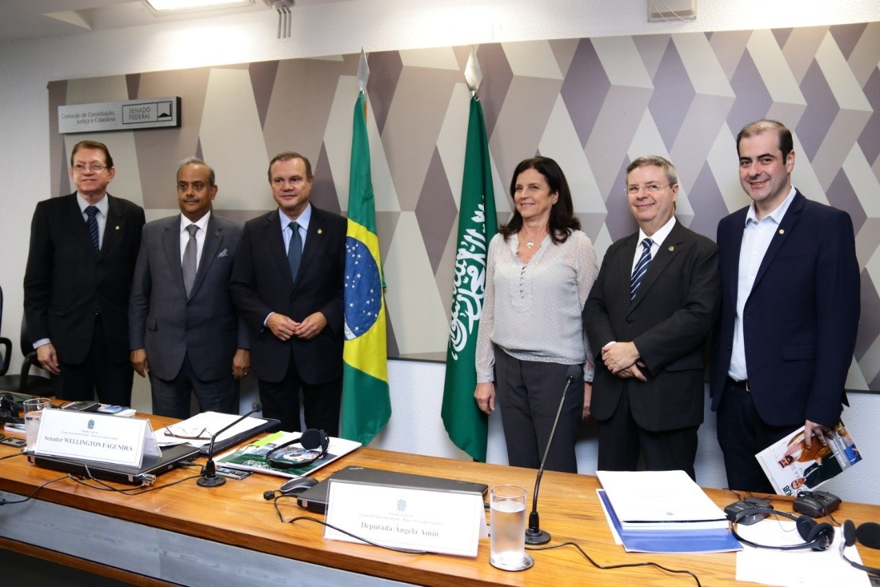 Senador de MT presidirá Grupo Brasil-Arábia Saudita