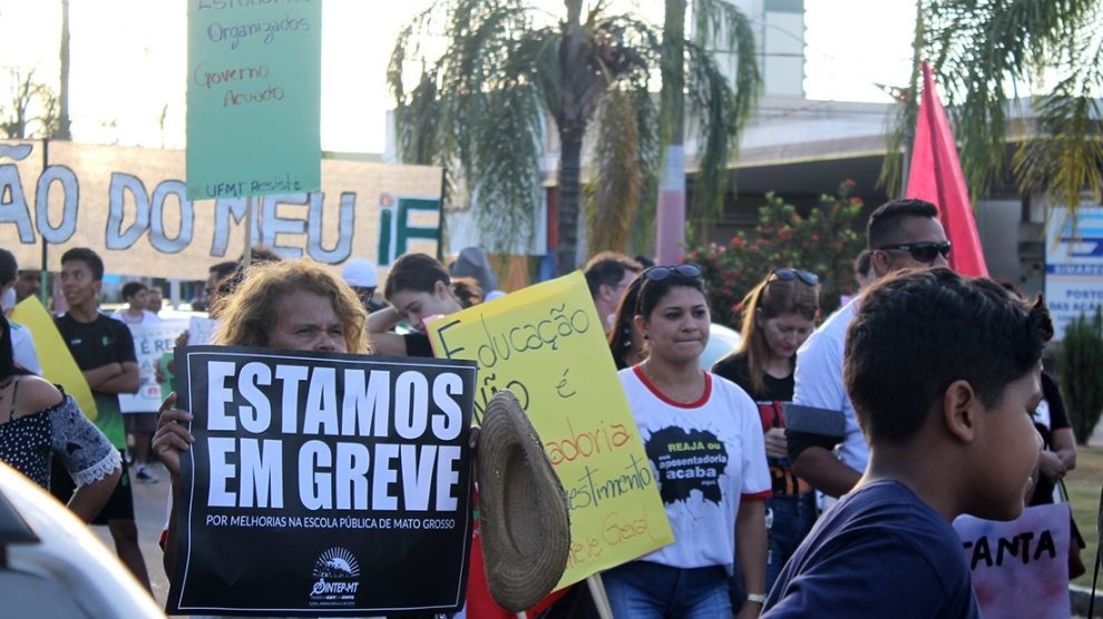 Transporte escolar para repor dias de greve vai custar R$ 11 milhões
