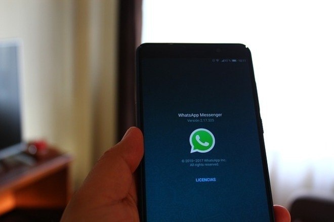 Celular é equipamento mais usado para acessar a internet no Brasil