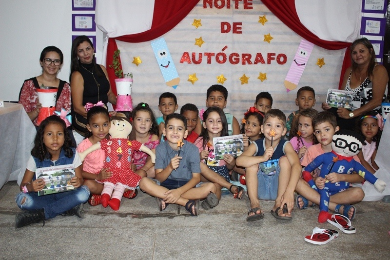Projetos de leitura e escrita em escolas municipais transformam alunos em escritores