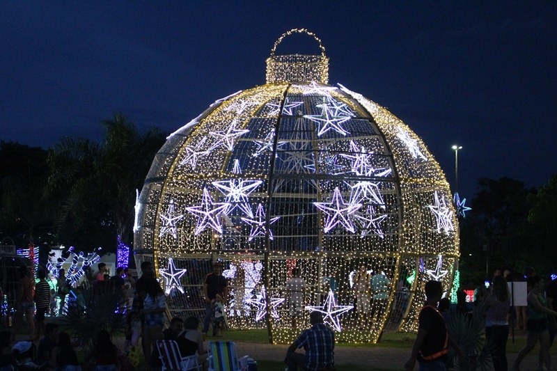 Luzes do Natal dos Sonhos despertam sentimentos e encantam visitantes