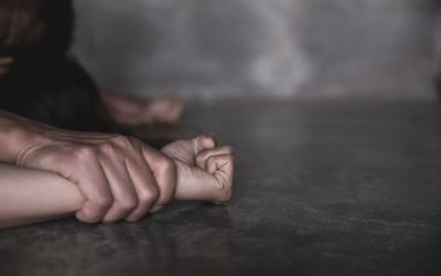 Menina de 13 anos é vítima de estupro coletivo em festa de Ano Novo
