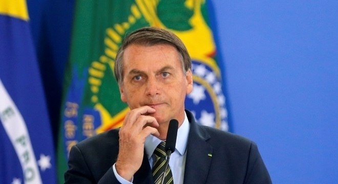 Bolsonaro admite que pode reajustar mínimo e repor inflação