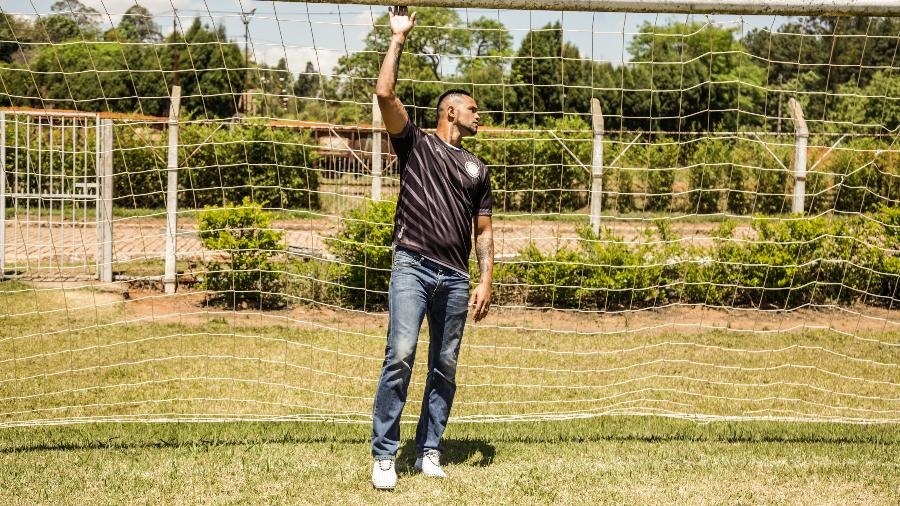 Operário desiste da contratação do goleiro Bruno