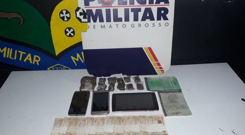 Homem é preso pela PM após invadir casa da ex-mulher e ser pego com drogas