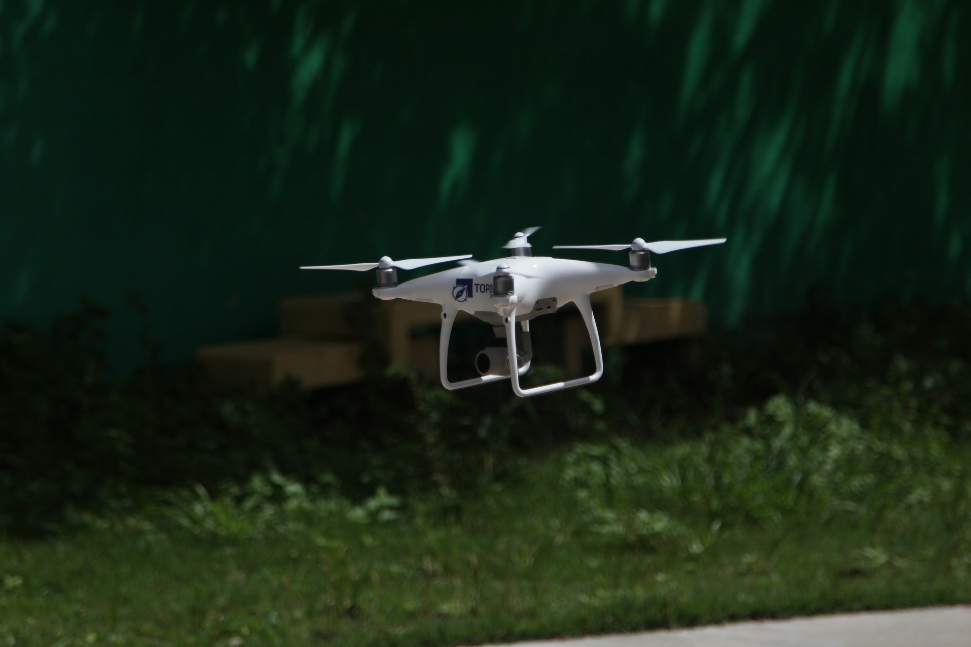 Prefeitura inicia testes com drone para vistoria em imóveis fechados