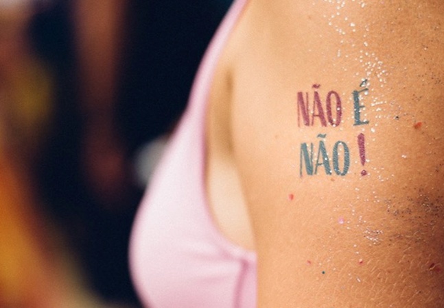 Quase metade das mulheres sofre assédio no Carnaval, diz pesquisa