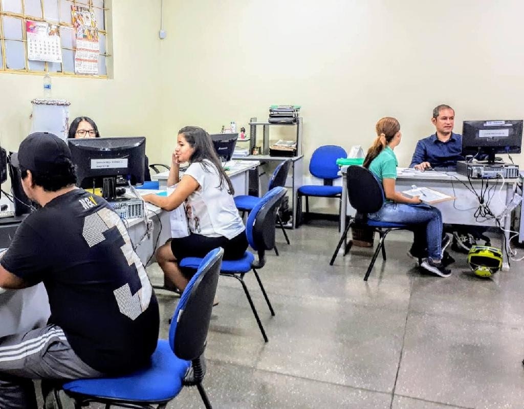 Convocados em concurso da educação entram em efetivo exercício