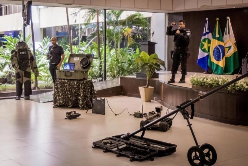 Policiais iniciam curso técnico de explosivista do Bope