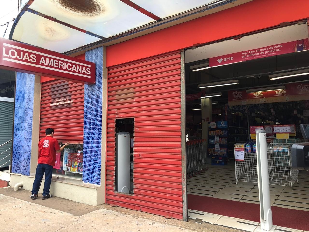 Fiscalização fecha as portas de loja que furou quarentena