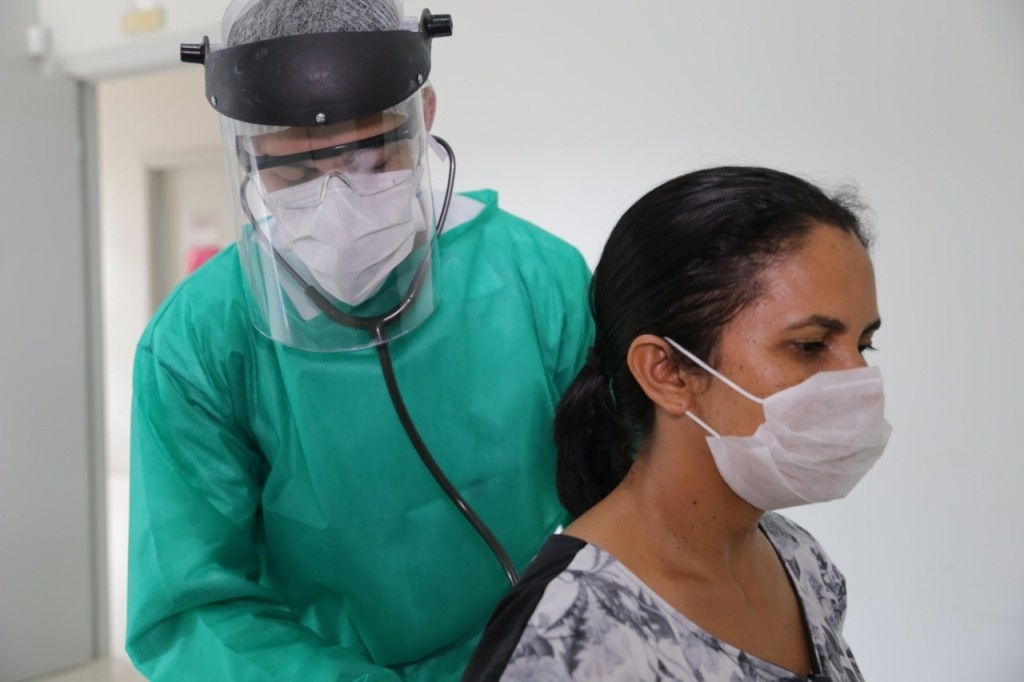 Tem sintomas de gripe? Suspeita que é coronavírus? Saiba o que fazer