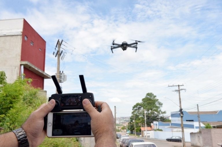 Prefeitura contrata drone para localizar focos de dengue