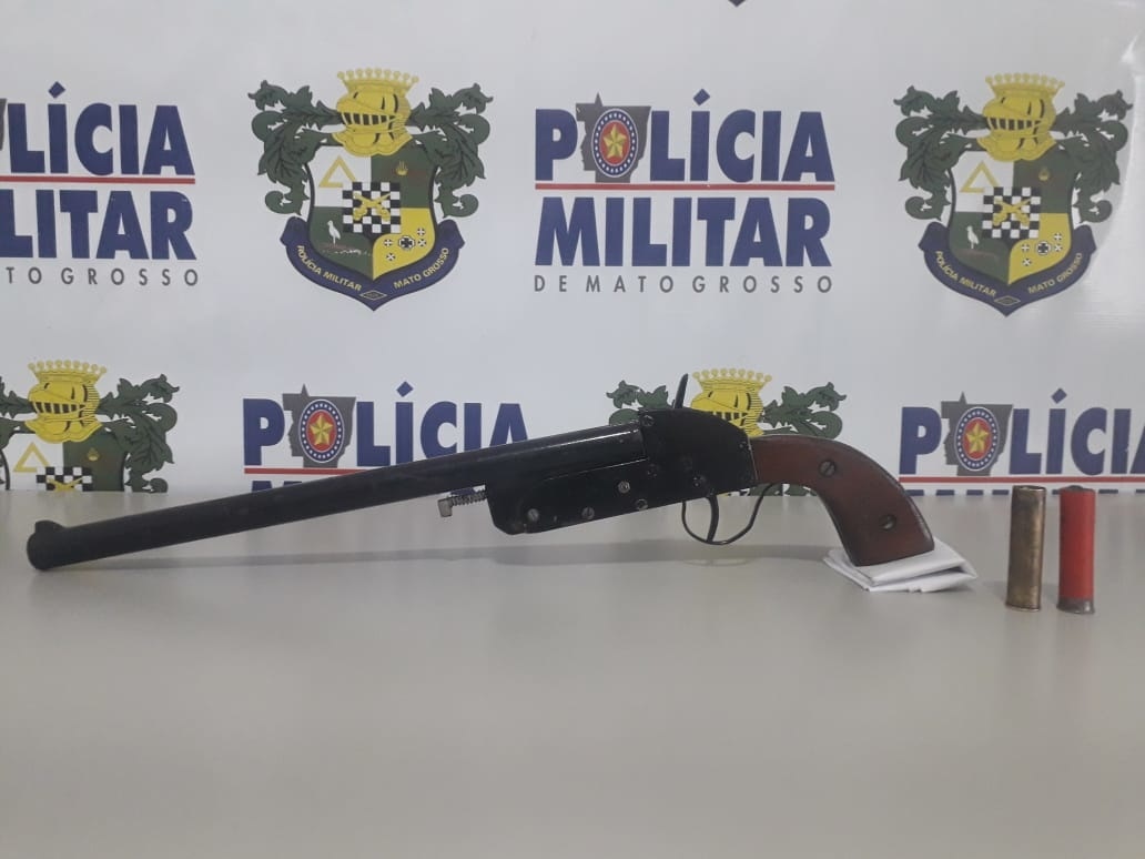 Casal é preso com arma de fogo em Cláudia