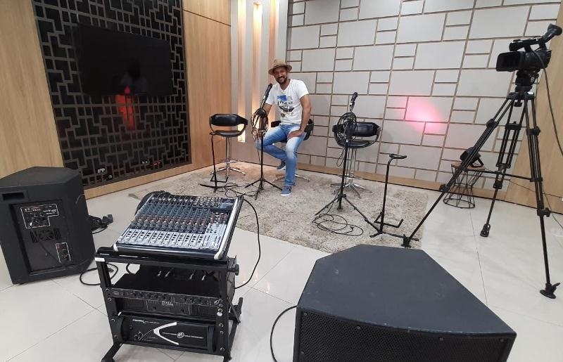 Real TV faz Live hoje, homenageando Milionário e José Rico