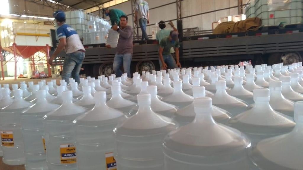 Empresas e entidades fabricam e distribuem álcool 70% para todos os municípios de MT