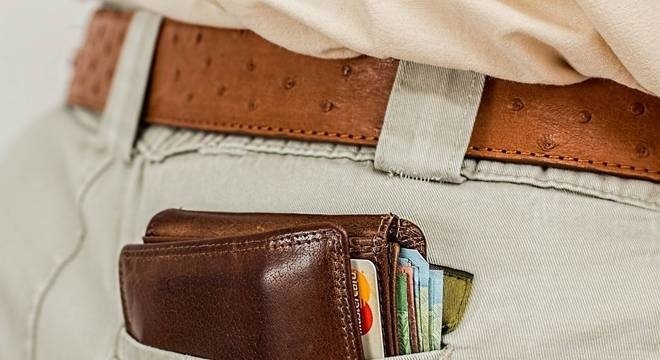 Cartão de débito ou cartão de crédito? Entenda quando e como utilizar