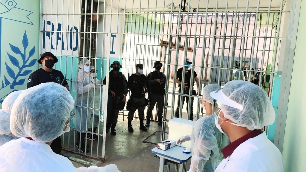 Vacinação contra H1N1 deve imunizar 15 mil presos