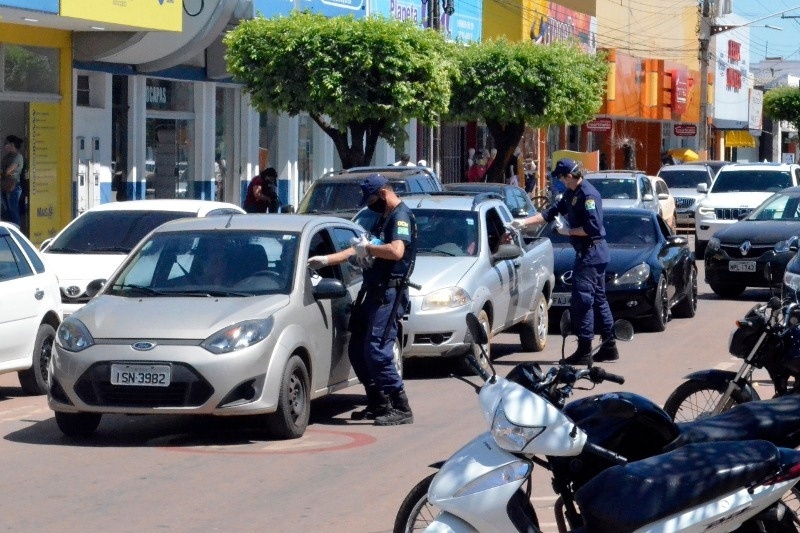 Guarda Civil Municipal auxilia na distribuição de máscaras em Sinop