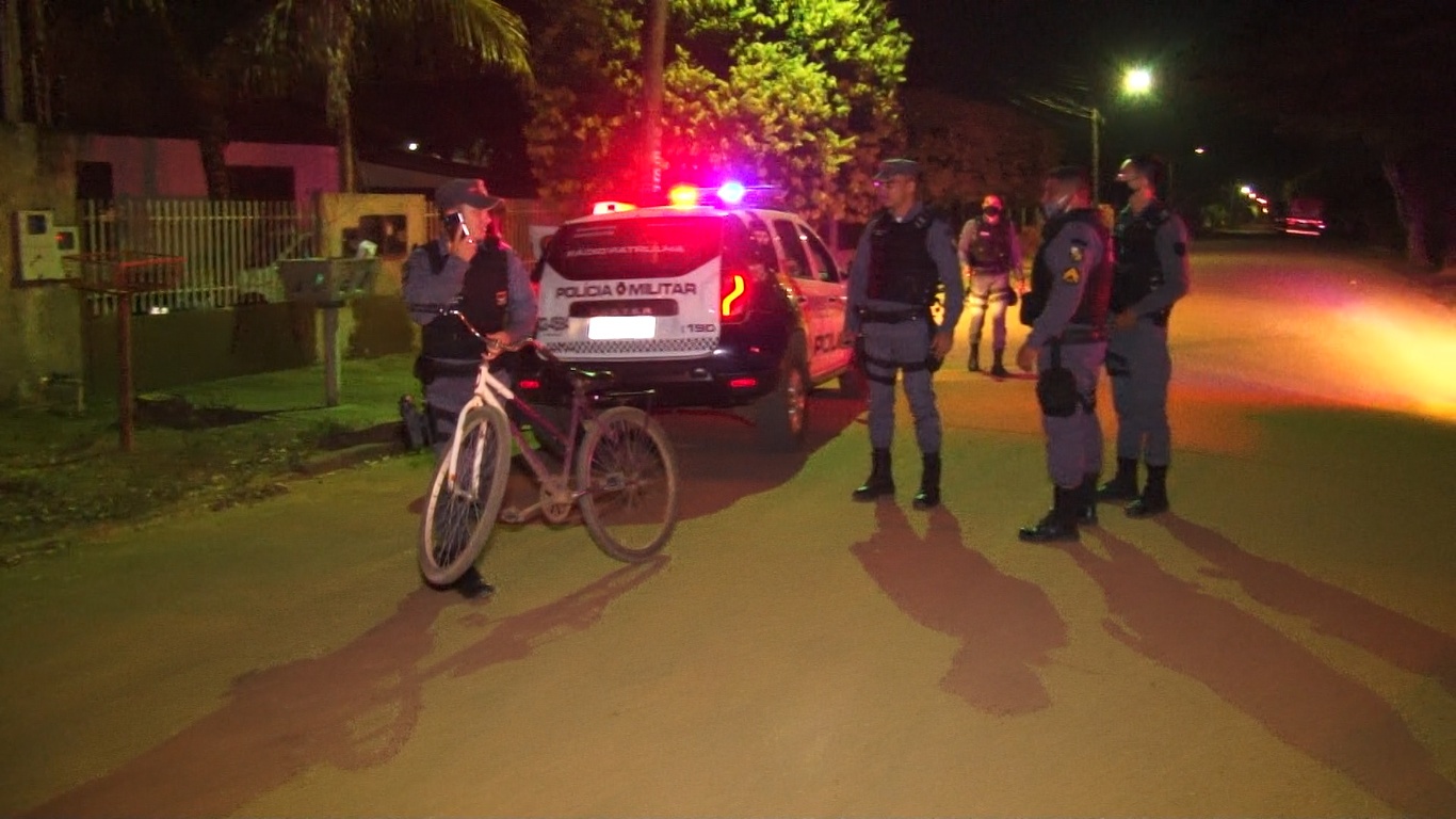 Homem leva facada no pescoço e é socorrido em estado grave