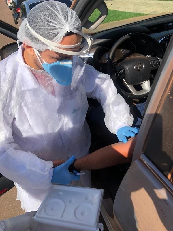 Laboratório monta Drive-Thru para testes rápidos de Covid-19