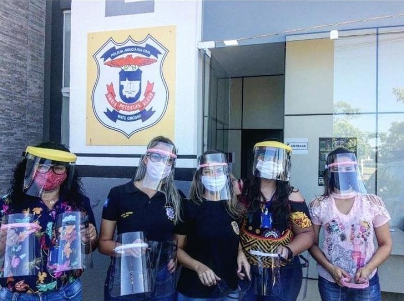Escola Técnica de Sinop entrega equipamentos de proteção para servidores de Delegacia