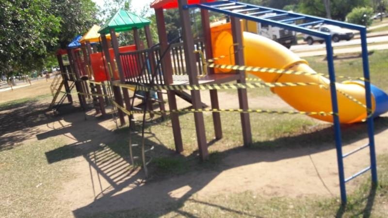 Covid-19: Espaços e equipamentos públicos são lacrados