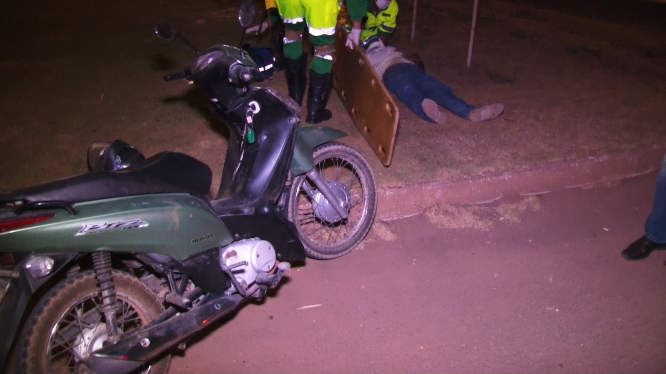 Acidente envolvendo duas motos deixa feridos em Sinop