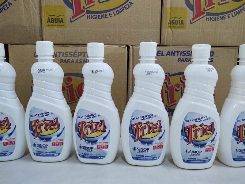 Usina entrega embalagens de álcool em gel para instituições públicas