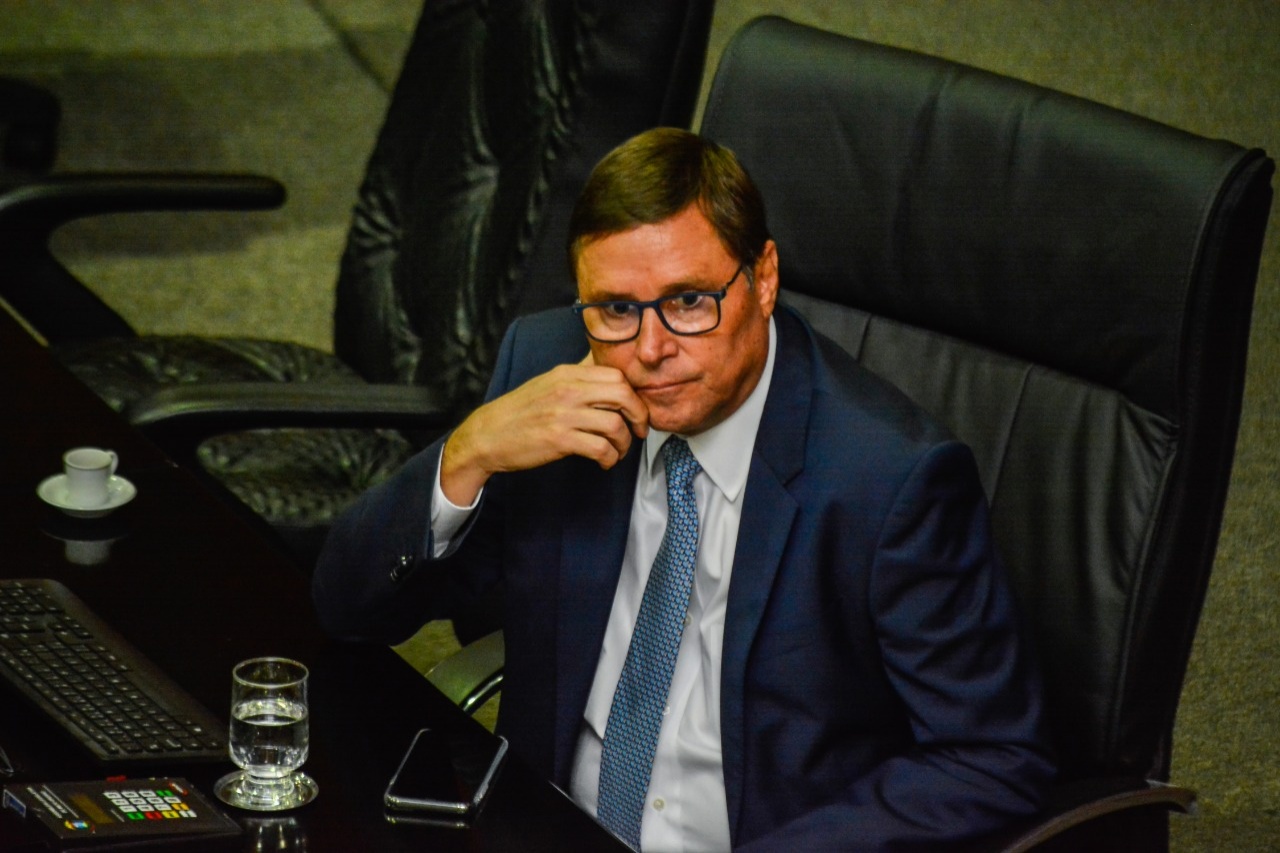 Chefe da Casa Civil vem a Sinop visitar o cacique Raoni